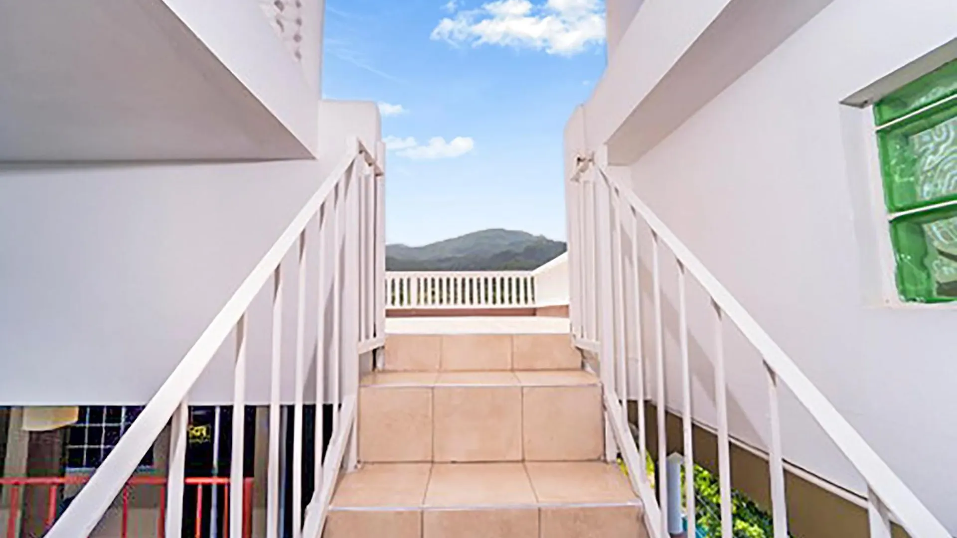 Sgr Near The Sea Hotel Bull Bay Guest house